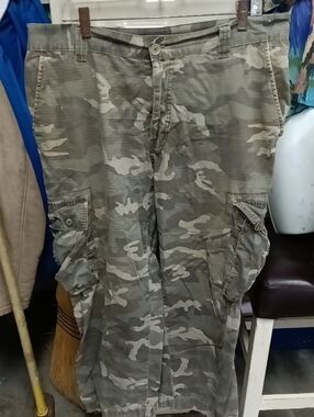 Preview International Men's Green Camo Cargo Pants